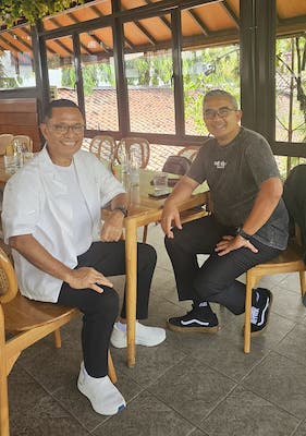 Dok Saleh Husin